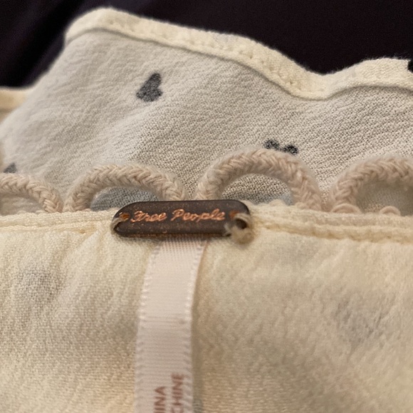 Free People short top with spaghetti straps and heart design. So cute! - Picture 11 of 13